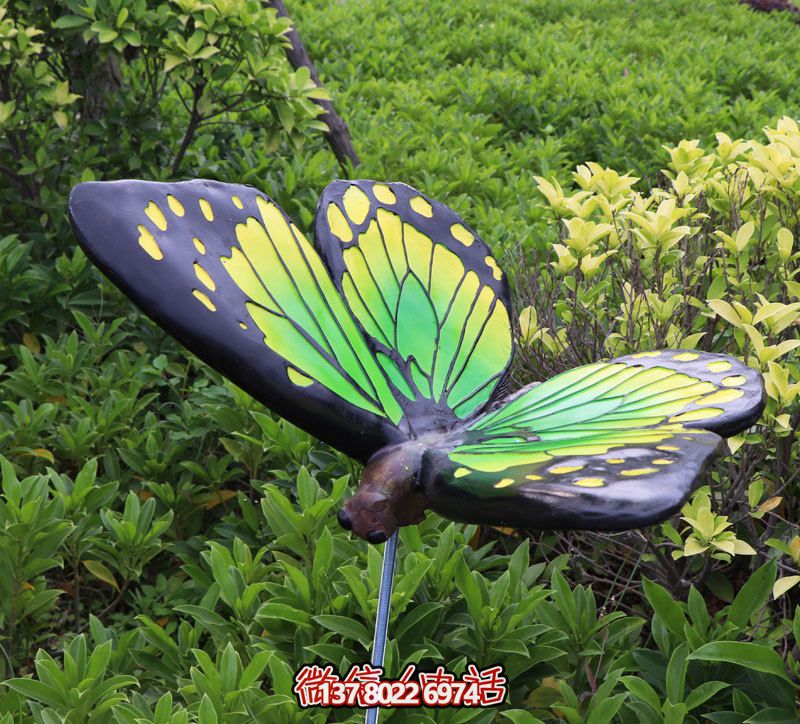 玻璃鋼蝴蝶雕塑，點亮操場創意之美