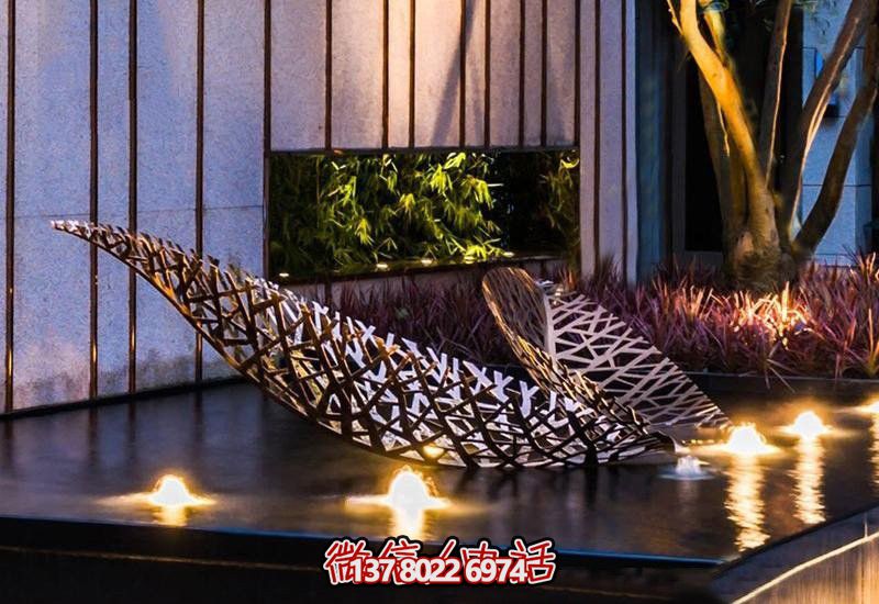 不銹鋼樹葉鏤空雕塑,給戶外和酒店環(huán)境帶來優(yōu)雅氣息 不銹鋼樹葉鏤空雕塑,給戶外和酒店環(huán)境帶來優(yōu)雅氣息