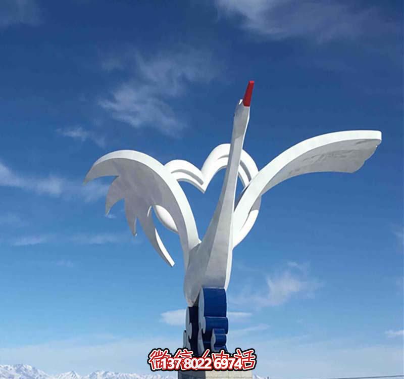 不銹鋼愛心鶴雕塑，點亮廣場創意之美