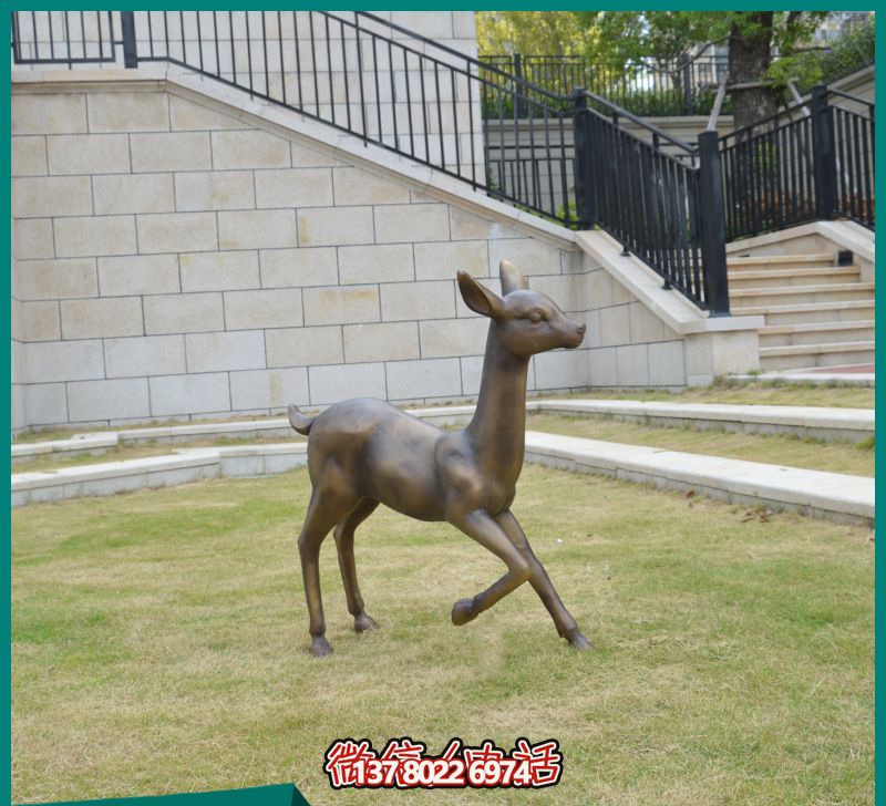 玻璃鋼梅花鹿彩繪雕塑，完美裝飾園林景觀
