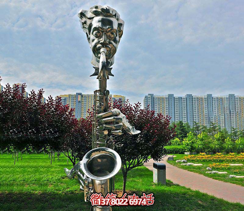不銹鋼薩克斯創意雕塑，吹奏出抽象的樂章