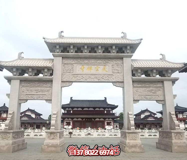 精致的古典大理石浮雕牌樓 精致的古典大理石浮雕牌樓