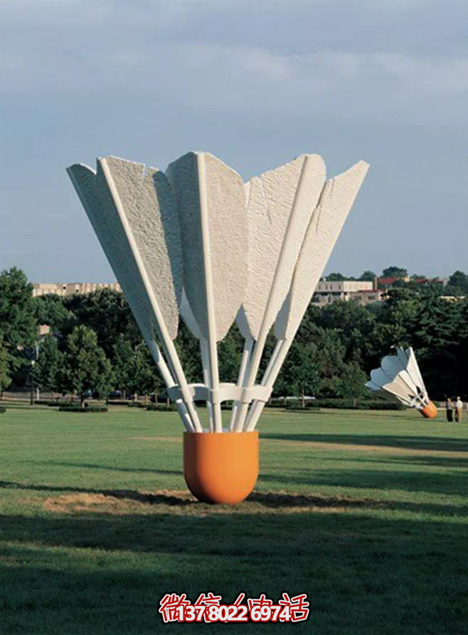 多功能玻璃鋼仿真雕塑羽毛球框，為戶外草坪增色