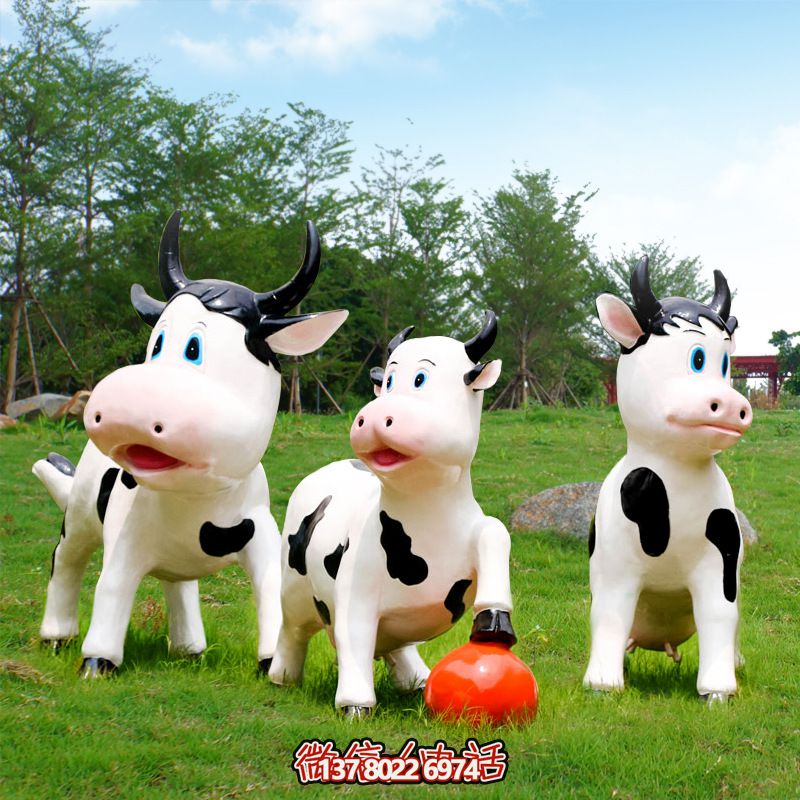 玩耍牛——玻璃鋼牧場雕塑 玩耍牛——玻璃鋼牧場雕塑