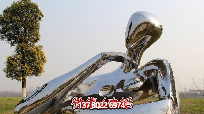 廣場(chǎng)不銹鋼手托下巴的抽象女孩雕塑 廣場(chǎng)不銹鋼手托下巴的抽象女孩雕塑