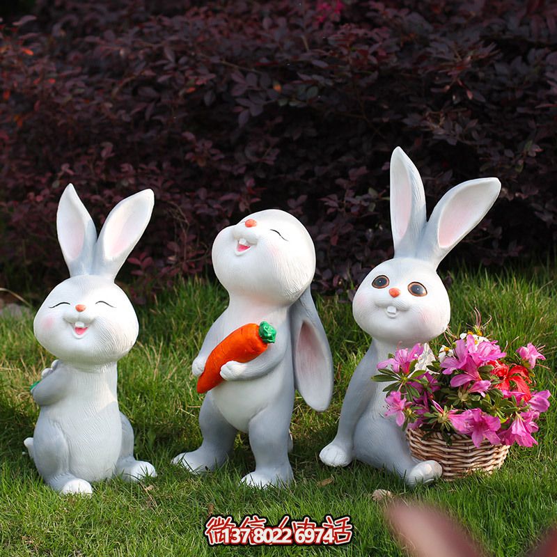 庭院三只呆萌的灰色玻璃鋼兔子雕塑 庭院三只呆萌的灰色玻璃鋼兔子雕塑